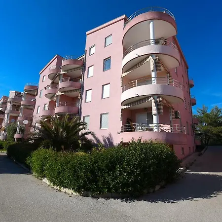 Lola Maria 扎达尔